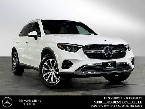 Polar White 2026 Mercedes-Benz GLC 300