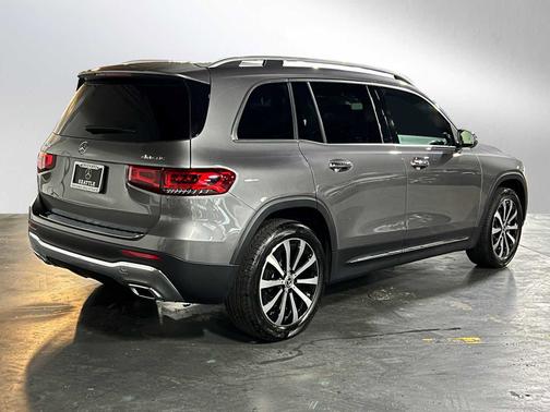 2022 Mercedes-Benz GLB 250 