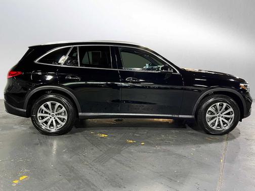 Black 2026 Mercedes-Benz GLC 300 4MATIC