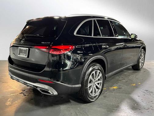 Black 2026 Mercedes-Benz GLC 300 4MATIC