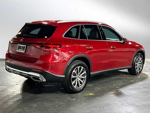 2025 Mercedes-Benz GLC 300 4MATIC