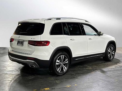 2025 Mercedes-Benz GLB 250 4MATIC