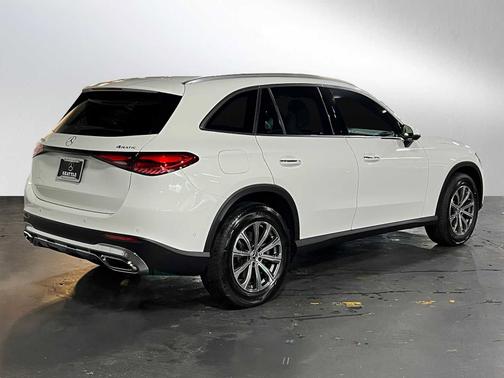 2025 Mercedes-Benz GLC 300 4MATIC