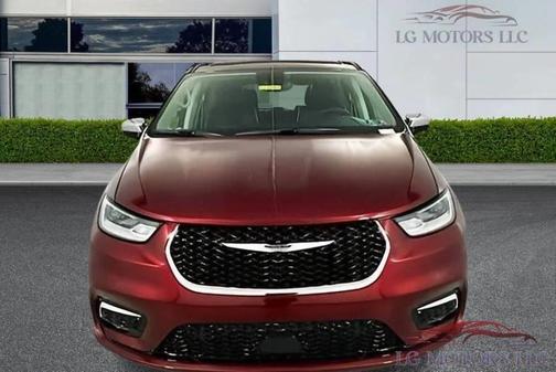 2023 Chrysler Pacifica Hybrid Limited