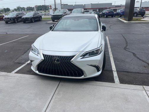 2022 Lexus ES 350 Base