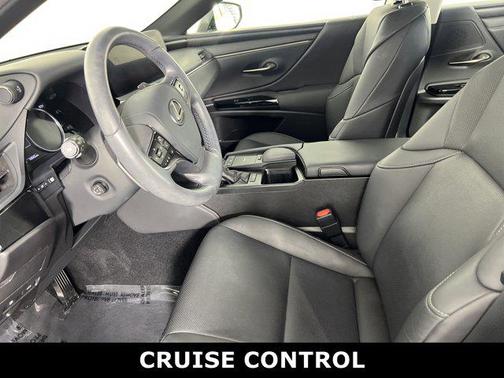 2022 Lexus ES 350 Base