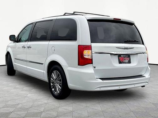 Bright White Clearcoat 2014 Chrysler Town & Country Touring-L