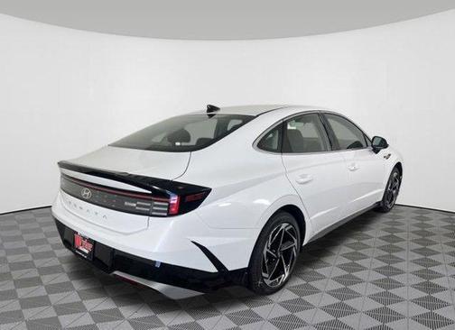 2026 Hyundai SONATA SEL