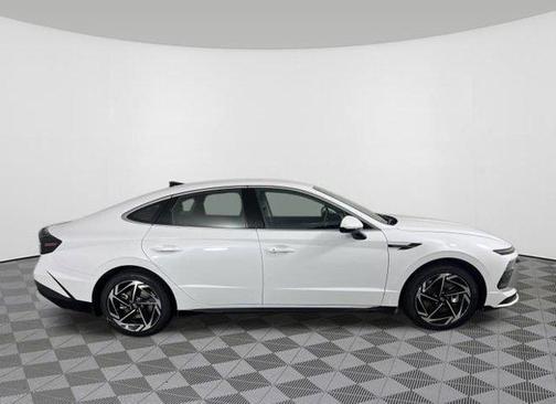 2026 Hyundai SONATA SEL