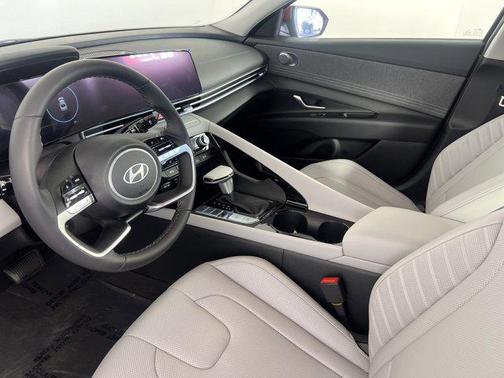 2025 Hyundai ELANTRA HEV Limited