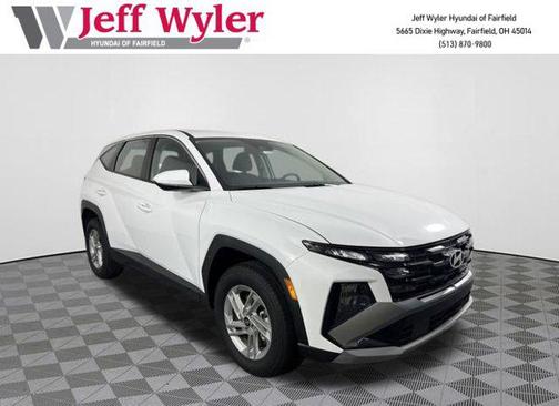 2025 Hyundai TUCSON SE