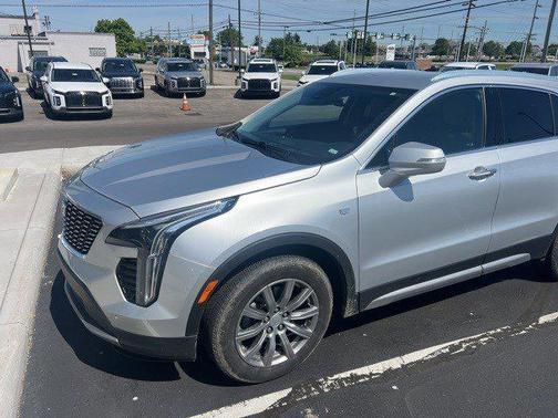 2021 Cadillac XT4 Premium Luxury