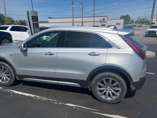 2021 Cadillac XT4 Premium Luxury