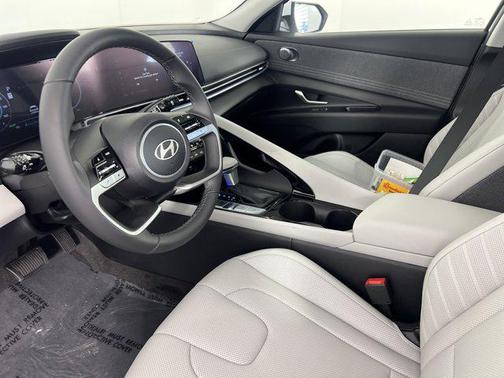2025 Hyundai ELANTRA HEV Limited
