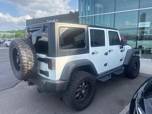 Bright White Clearcoat 2016 Jeep Wrangler Unlimited Sport