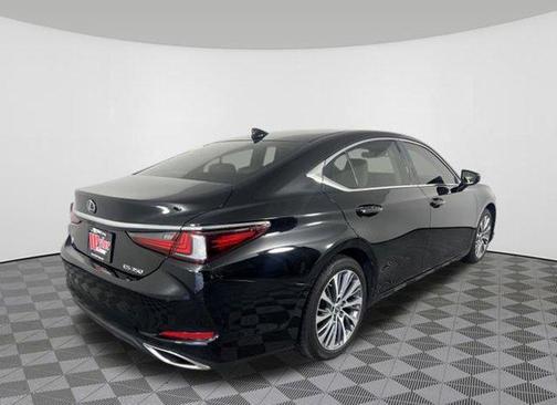 2019 Lexus ES 350 Luxury