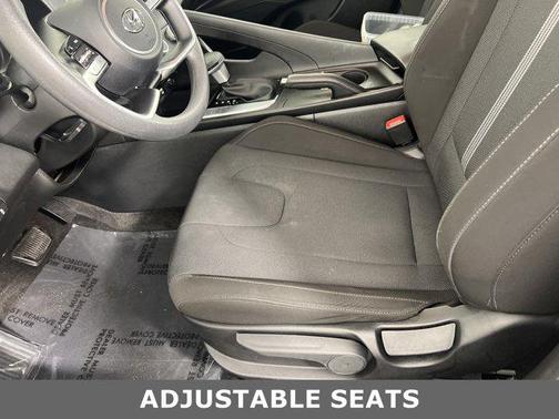 2022 Hyundai ELANTRA SE