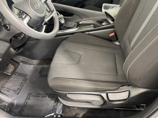 2022 Hyundai ELANTRA SE