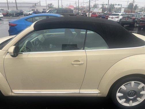 2019 Volkswagen Beetle 2.0T SE