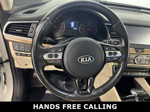 2017 Kia Cadenza Premium