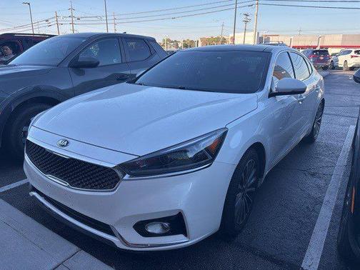 2017 Kia Cadenza Premium