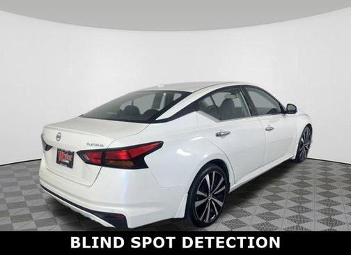 2020 Nissan Altima Platinum FWD