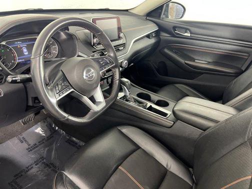 2022 Nissan Altima SR FWD