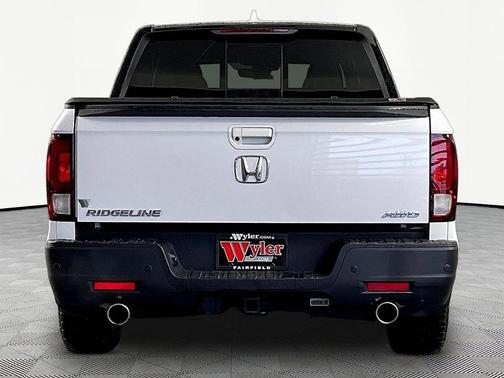 Platinum White Pearl 2023 Honda Ridgeline Black