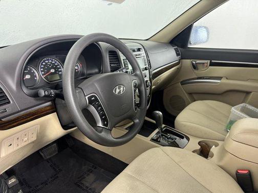 2012 Hyundai SANTA FE GLS