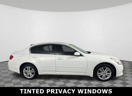 2013 INFINITI G37x Base