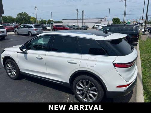 Pristine White Metallic Tri-Coat 2022 Lincoln Corsair Standard