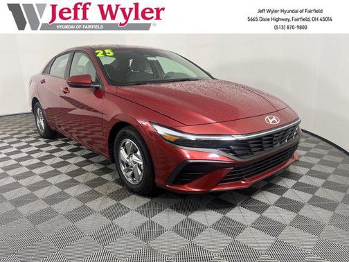 2025 Hyundai ELANTRA SE