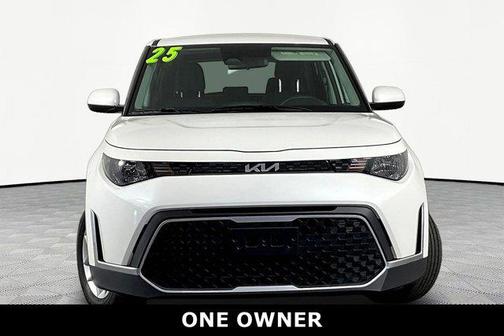 Snow White Pearl 2025 Kia Soul LX