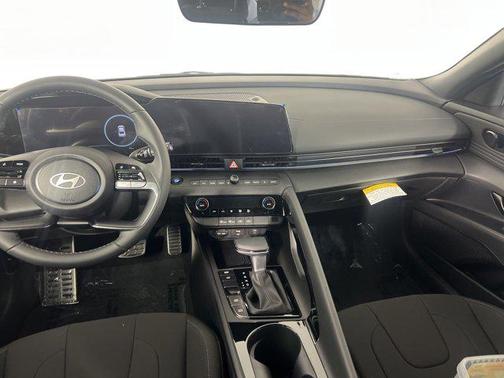 2025 Hyundai ELANTRA HEV SEL Sport