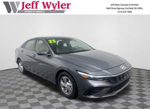 2025 Hyundai ELANTRA SE