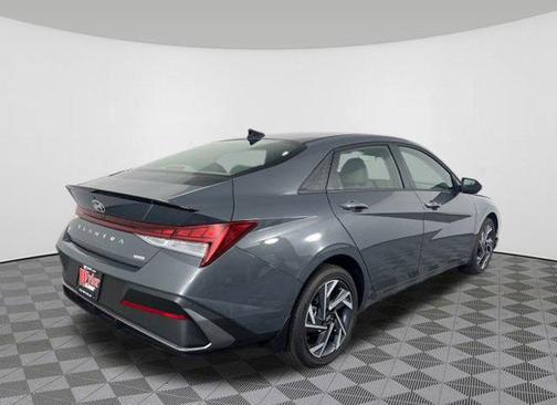 2025 Hyundai ELANTRA HEV SEL Sport