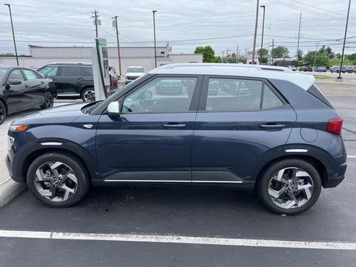 Denim w/White Roof 2024 Hyundai VENUE Limited