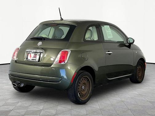 Verde Oliva (Olive Green) 2014 FIAT 500 Pop