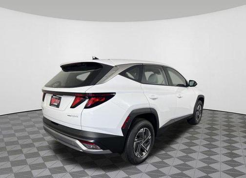 2026 Hyundai TUCSON Hybrid Blue SE