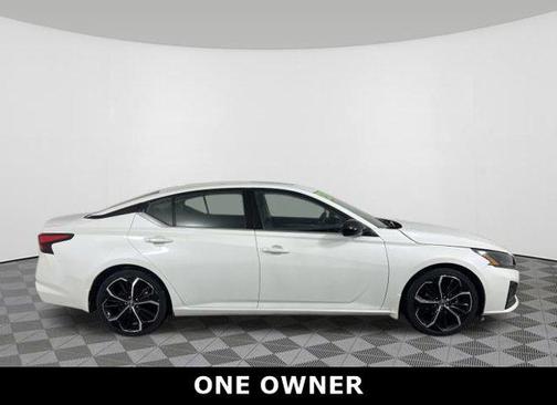2023 Nissan Altima SR FWD