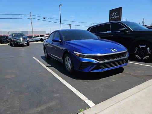Intense Blue 2025 Hyundai ELANTRA SE