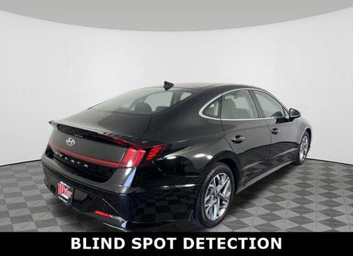 2022 Hyundai SONATA SEL