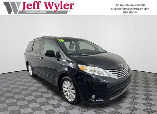 2017 Toyota Sienna XLE