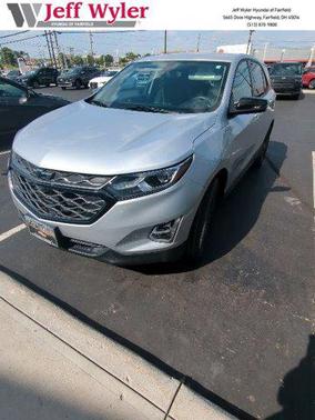 Silver Ice Metallic 2019 Chevrolet Equinox 1LT