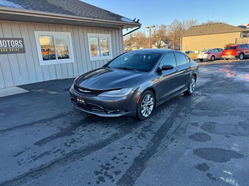 2015 Chrysler 200 S