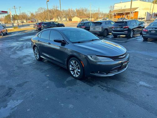 2015 Chrysler 200 S