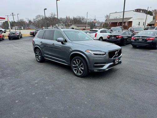 2019 Volvo XC90 T6 Momentum