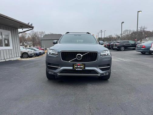 2019 Volvo XC90 T6 Momentum