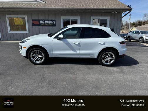2018 Porsche Macan Sport Utility 4D
