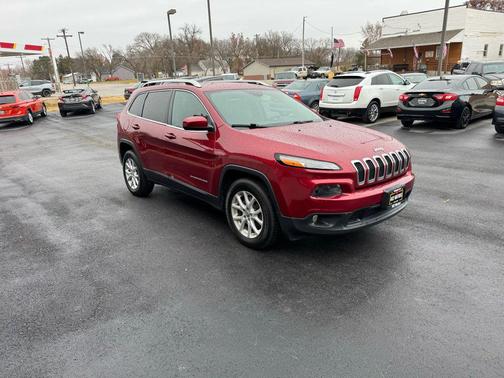 2017 Jeep Cherokee Sport